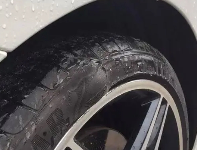 轮胎多久需要换一次？一篇文章为各位车友讲清楚(图2)