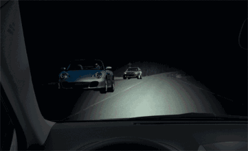 热闻8人受伤！司机一个举动致汽车失控撞向人群这些开车“恶习”要避免(图6)