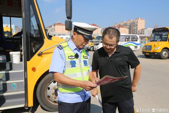 校车安全大检查！德州交警直属一大队守护平安上学路(图2)