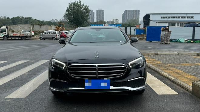 32万预算二手奔驰E300L：优雅从容宜商宜家(图2)