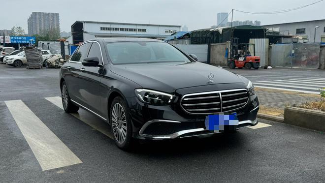 32万预算二手奔驰E300L：优雅从容宜商宜家(图3)