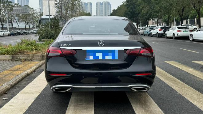 32万预算二手奔驰E300L：优雅从容宜商宜家(图4)