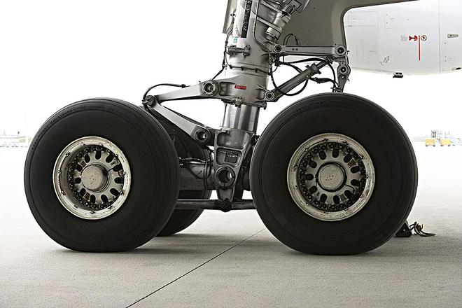 从制造到智造!飞机轮胎曾98%依赖进口国产轮胎上线万(图3)