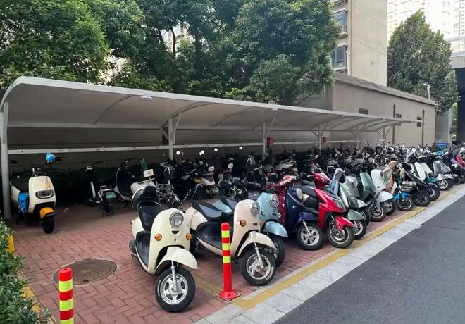 天气寒冷电池不耐用电动车防寒保养大招来了能让电池多用2年(图5)