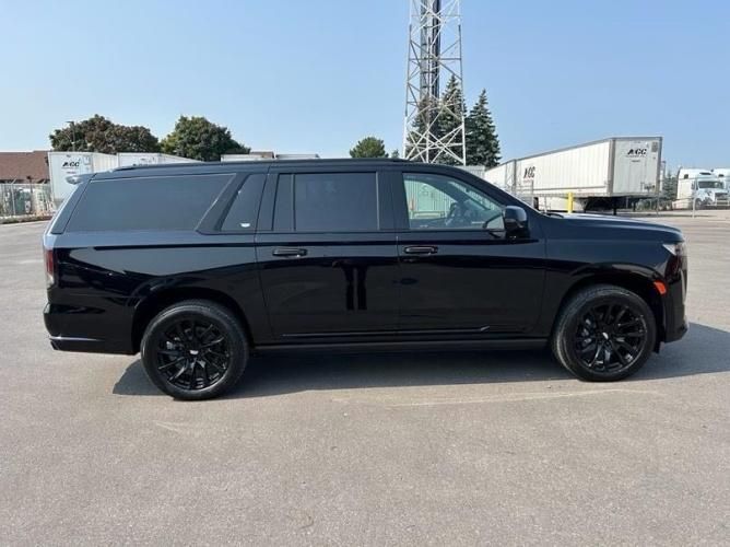 2024款加版柴油凯雷德30T七座加长运动铂金现车报价配置简介(图3)