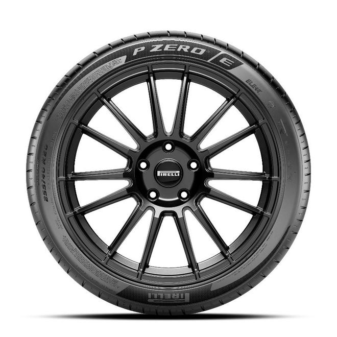 倍耐力亮相2024第九届意大利品牌设计展(图2)