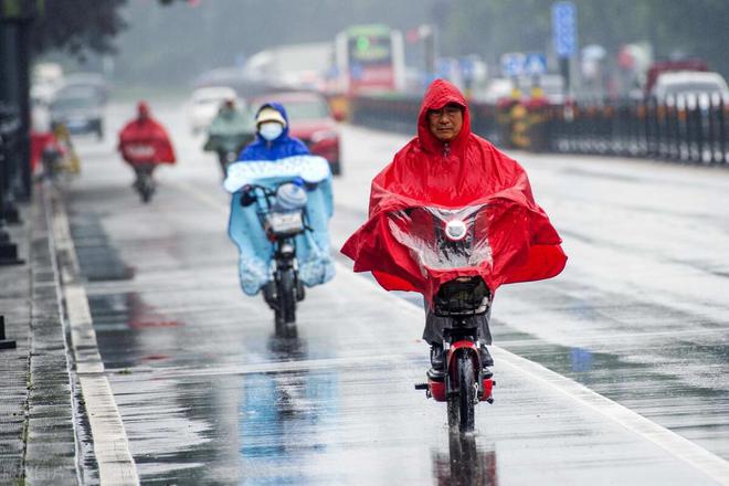 冬季骑电动车出行需做到“3要3不要”上路更安全还不减少续航(图4)