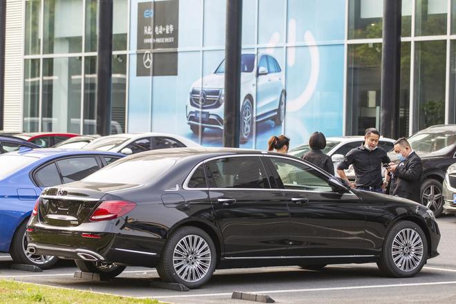40万买的奔驰居然是卖过的故障车！4S店：送你两次保养！(图4)
