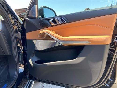 2024款宝马X7进口版顶配天津港口最新售价优惠10万(图4)