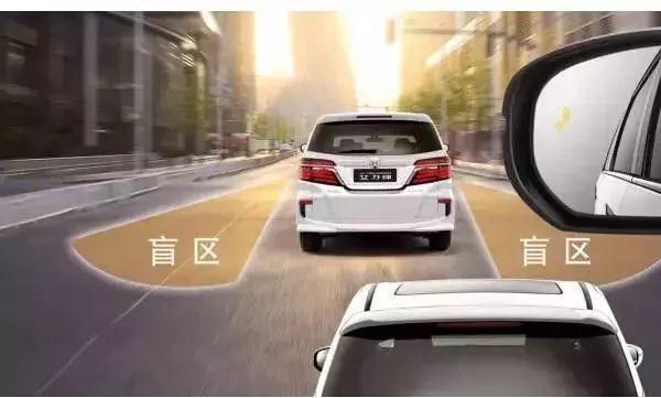 高手开车的27个好习惯和技巧现在学还不晚……(图2)