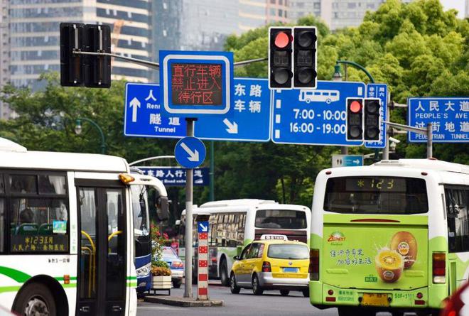 高手开车的27个好习惯和技巧现在学还不晚……(图3)