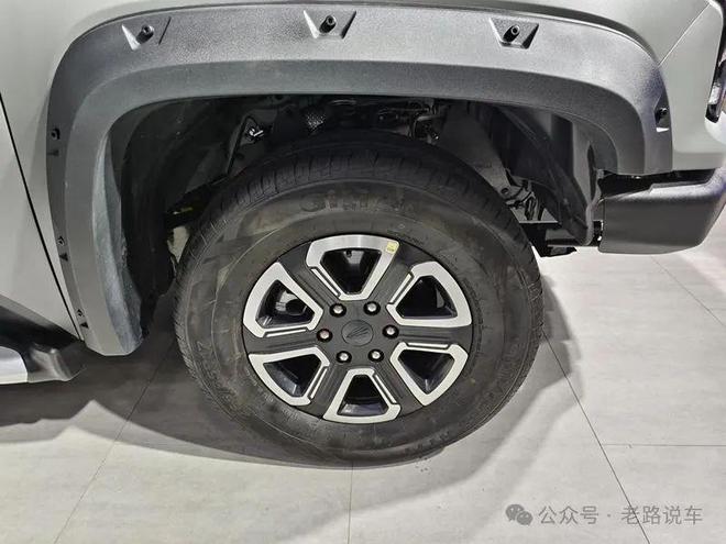 硬派越野秒变温馨房车大道敢探者单排越野房车(图7)