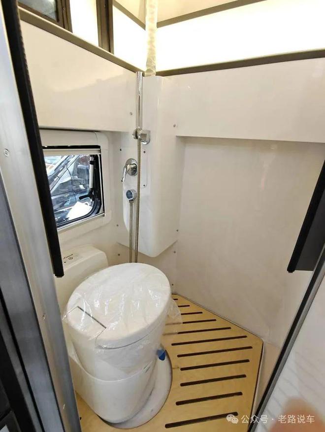 硬派越野秒变温馨房车大道敢探者单排越野房车(图20)