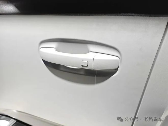硬派越野秒变温馨房车大道敢探者单排越野房车(图13)