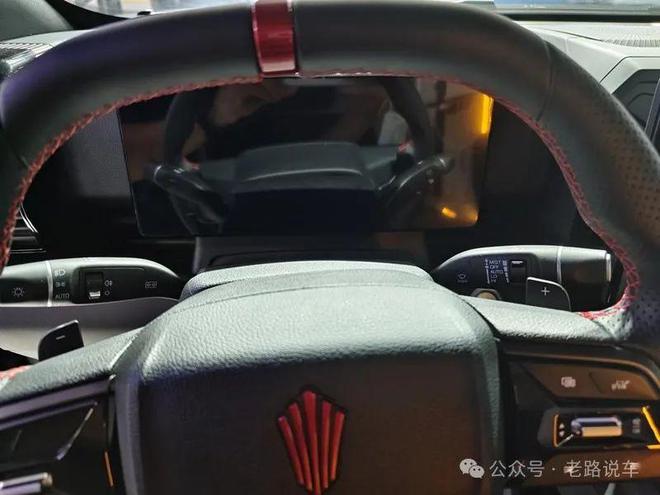 硬派越野秒变温馨房车大道敢探者单排越野房车(图17)