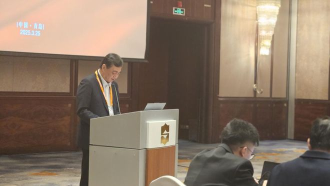 行业领袖齐聚青岛共谋2025年中国轮胎行业发展大计(图3)