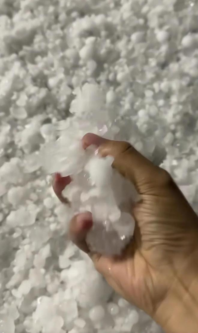 不知道天灾还是人祸西安迎来大雨之前突遭冰雹突袭损失惨重(图2)