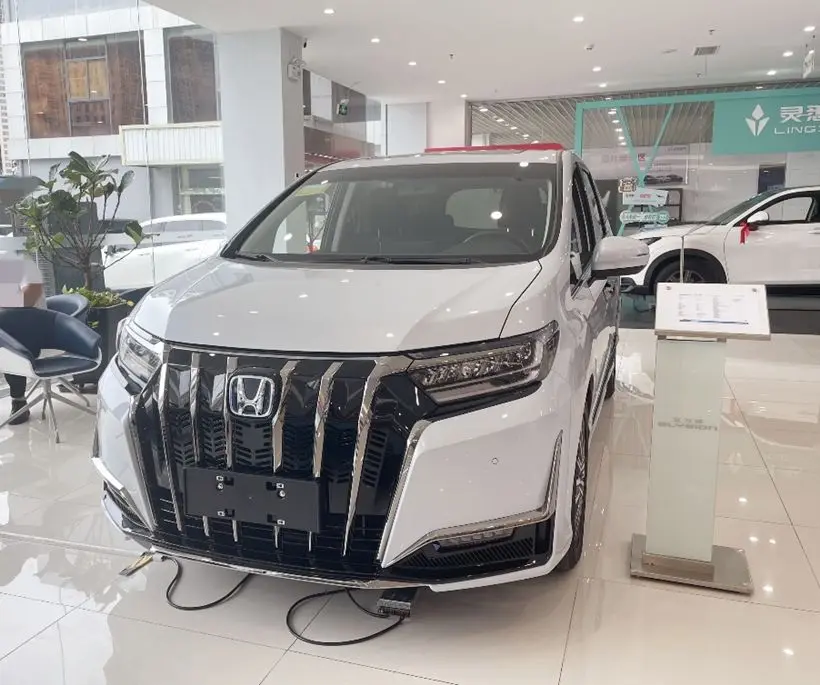 降价增配外观还“埃尔法化”新款艾力绅还有机会吗？(图9)