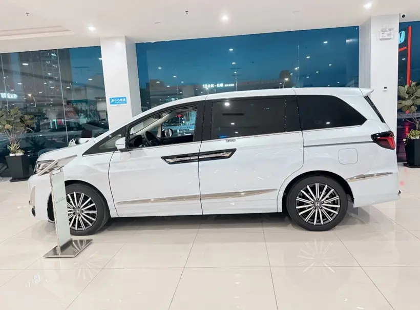 降价增配外观还“埃尔法化”新款艾力绅还有机会吗？(图11)