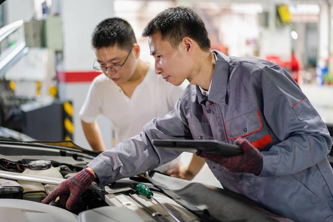 懂车的人都在这5个节点「狠保养」!学会多开5年不大修附自查时间表(图2)