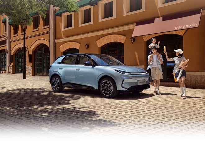 极狐T1上市628万起终身免费保养续航还比星愿高一点(图4)