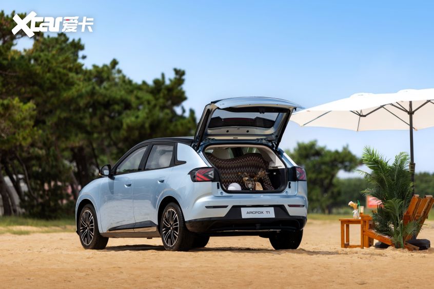 628万起极狐T1携两大终身特权、九大尊享礼遇正式上市(图4)