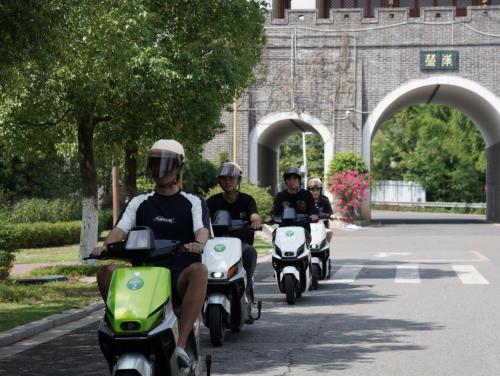 共话安全骑行新范式绿源百万公里性能大挑战南康站圆满落幕(图3)