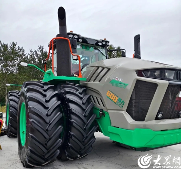 中国农民丰收节玲珑轮胎以创新科技助力农业丰收(图3)