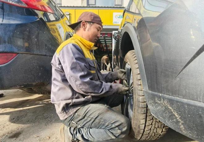 入冬换胎热潮起门店护航保安全(图3)