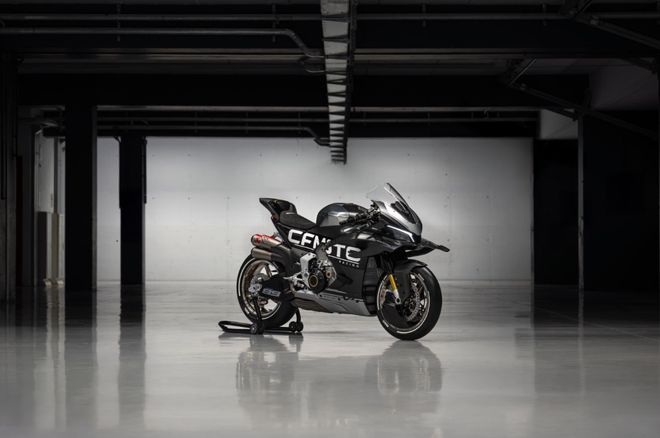 春风公升级新品V4SR-RR原型车亮相米兰展(图6)