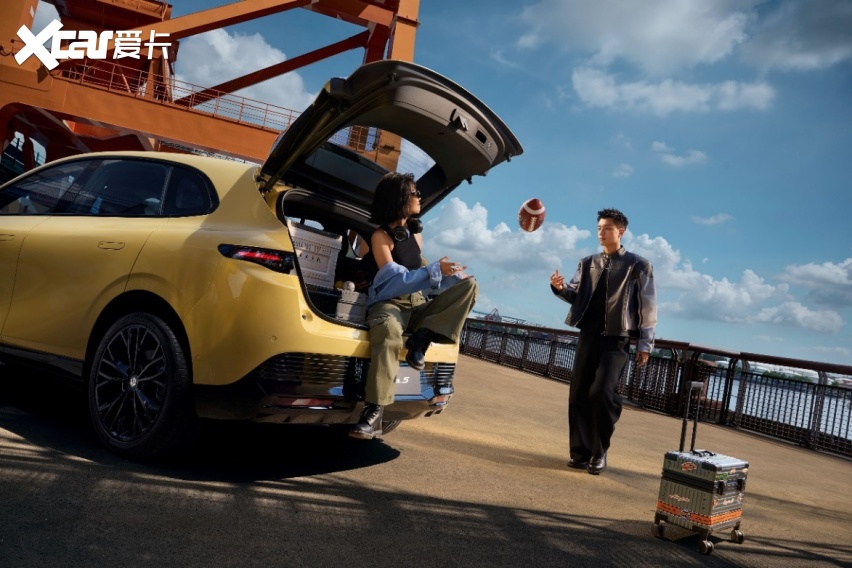 预售1058-1318万！零跑Lafa5潮流登场(图10)