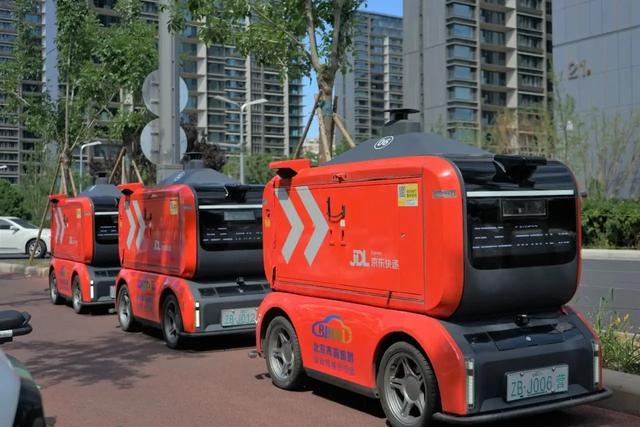 不造壳不装芯只攒局！京东造车图一乐？刘强东新车给雷军上了一课(图16)