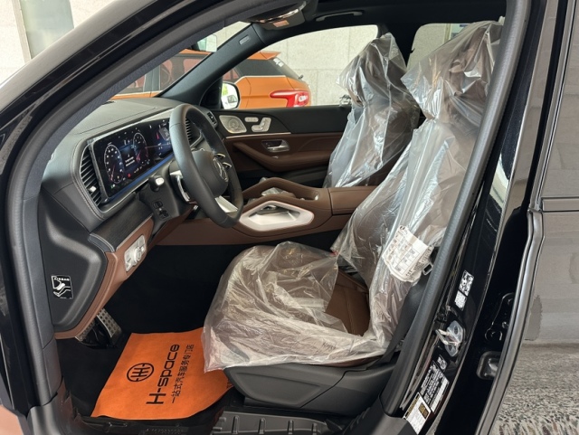 2024款奔驰GLS4507座显沉稳大气惬意舒适而不失典雅格调(图4)