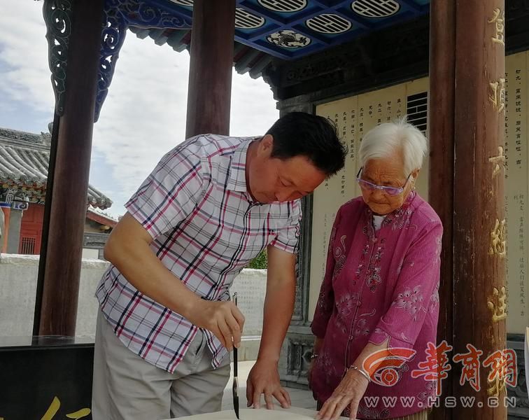 开二手房车带着85岁母亲四年四次游历黄河(图5)