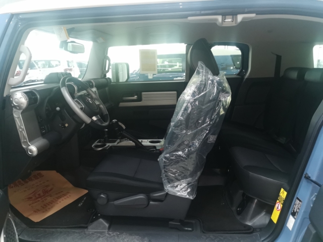 2024款丰田FJ酷路泽40GXR八气JBL清仓处理落地详询(图4)