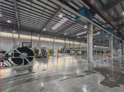 创全球最快纪录！轮胎巨头35亿新工厂首胎下线(图2)