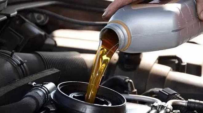 为什么很多人10年都不换车？我问了两个人一个有钱一个没钱(图3)