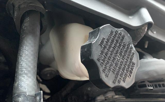 10年以上的老车想继续开这3个地方要勤检查会危害到你的安全(图3)