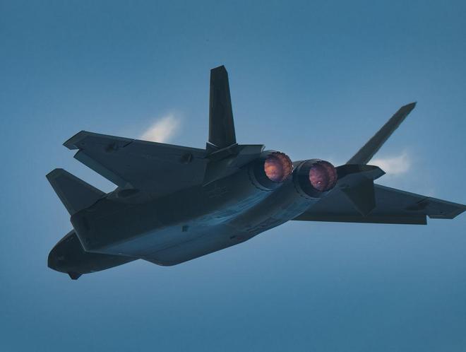 枭龙战机热销背后的第三世界生存法则：为何歼-10CE输给了“穷国最优解”？(图3)