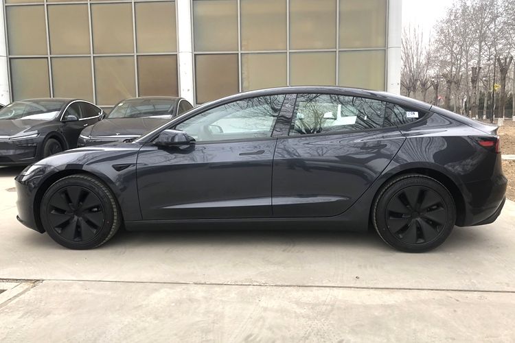 特斯拉Model3车型配置盘点：入门级最受欢迎(图5)