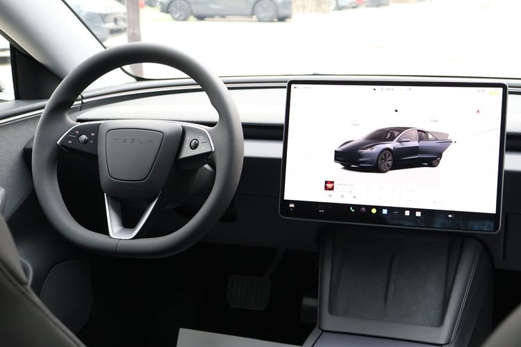特斯拉Model3车型配置盘点：入门级最受欢迎(图18)
