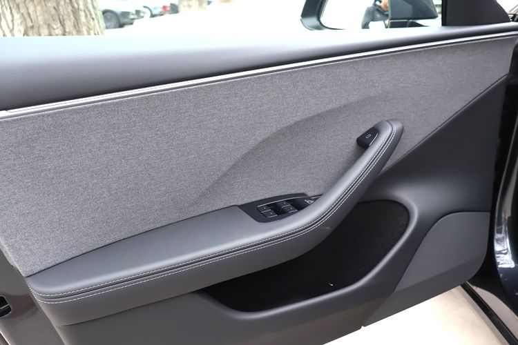 特斯拉Model3车型配置盘点：入门级最受欢迎(图15)