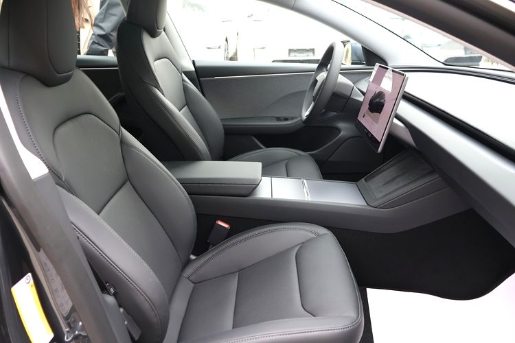 特斯拉Model3车型配置盘点：入门级最受欢迎(图24)