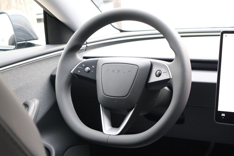 特斯拉Model3车型配置盘点：入门级最受欢迎(图17)