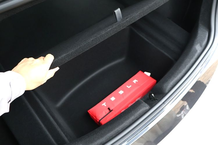 特斯拉Model3车型配置盘点：入门级最受欢迎(图31)