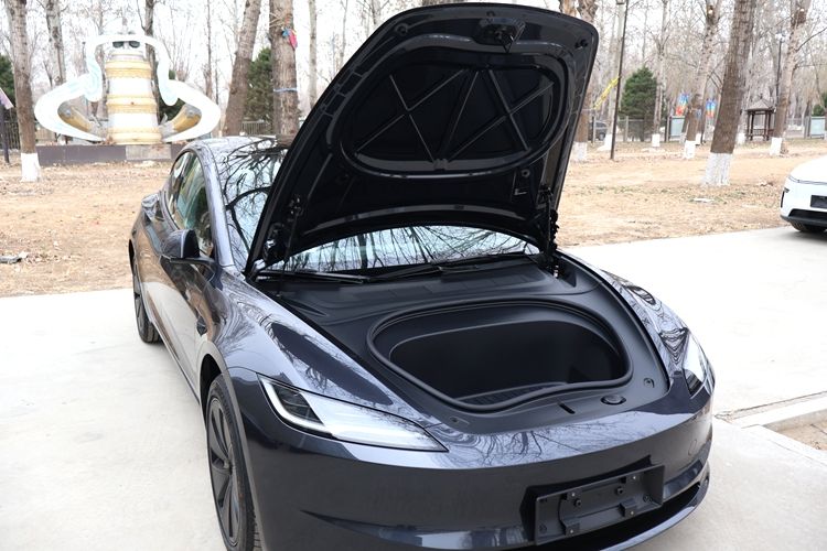 特斯拉Model3车型配置盘点：入门级最受欢迎(图32)