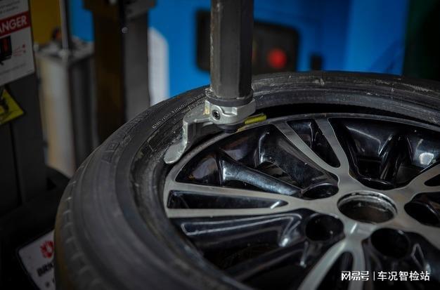 奥迪车换轮胎热门品牌实力推荐与场景适配指南(图3)