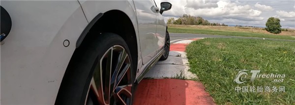 2026最佳性能夏季轮胎测试发布：8款UHP夏季胎综合表现全解析(图3)