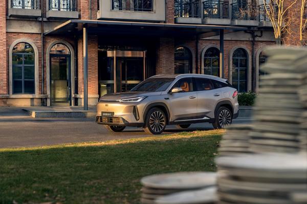 主流精品电混SUV首选吉利银河M7远航家上市限时指导价1098万元-1378万元(图3)